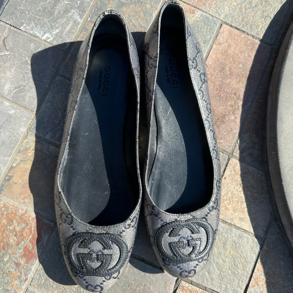 Gucci flats